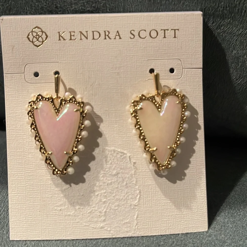 💗 - Picture 2 of 3